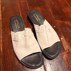 Liz Claiborne White & Black Cottagecore leather Slide Sandals